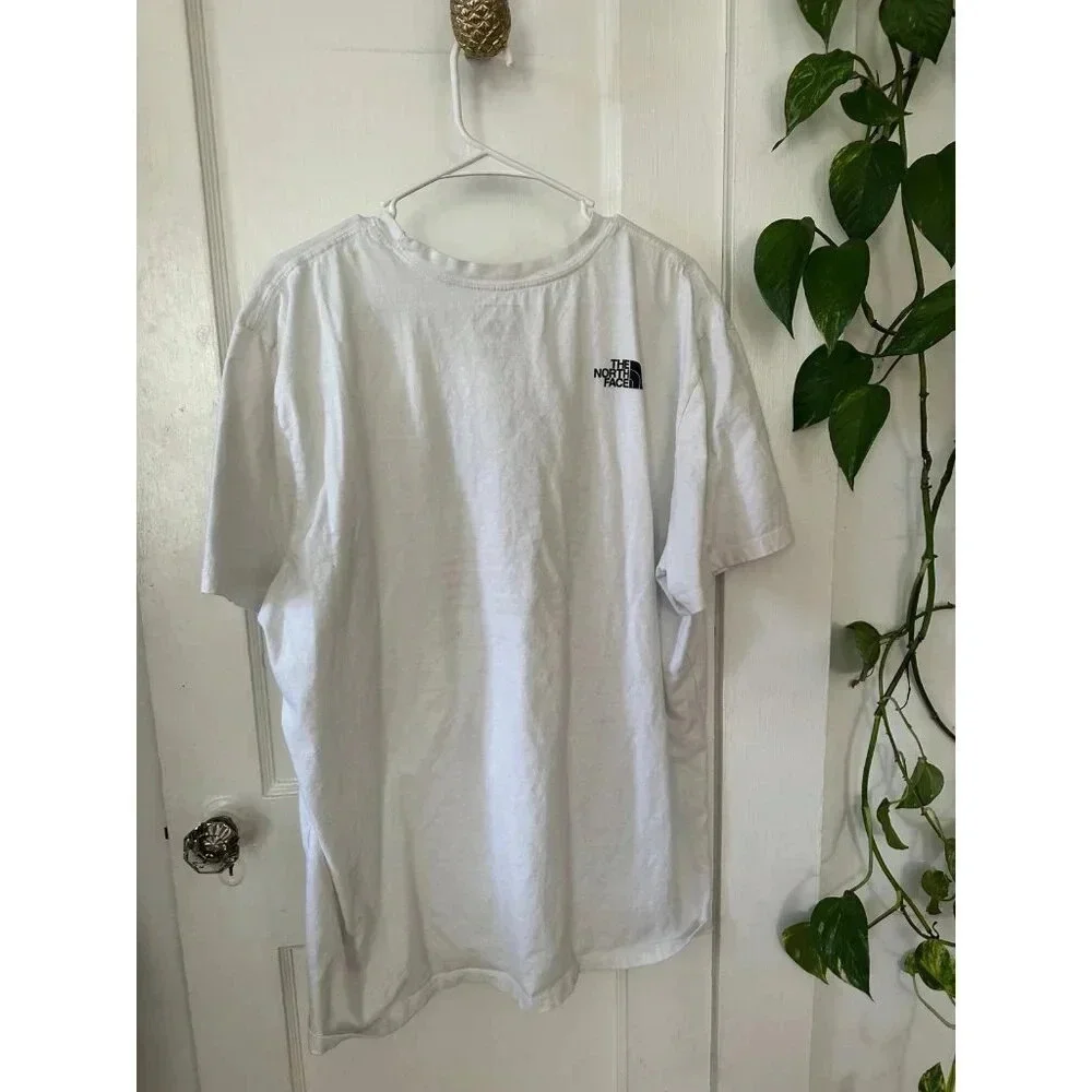 The North face men’s size 2X – large T-Shirt